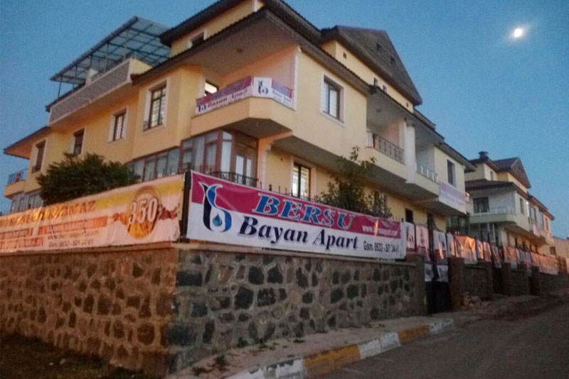 BERSU BAYAN APARTI