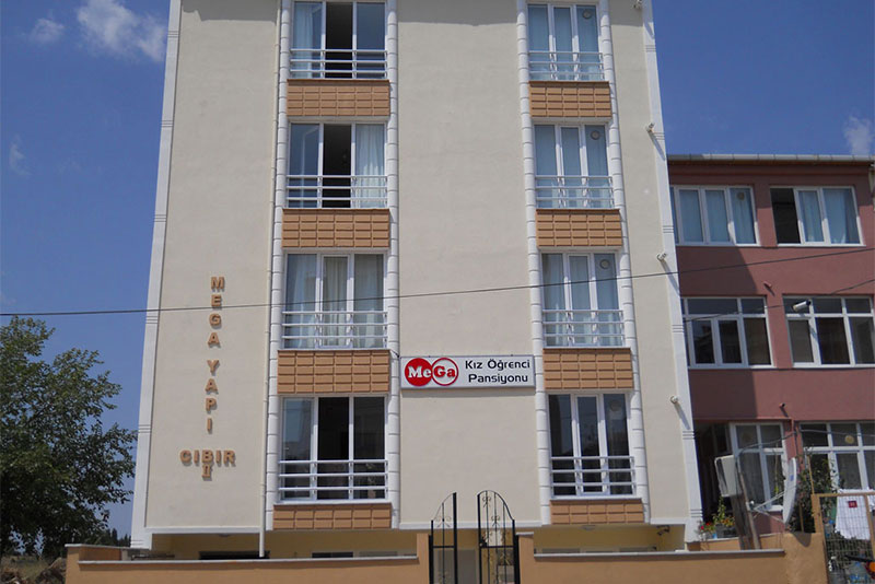 MEGA KIZ ÖGRENCİ PANSİYON
