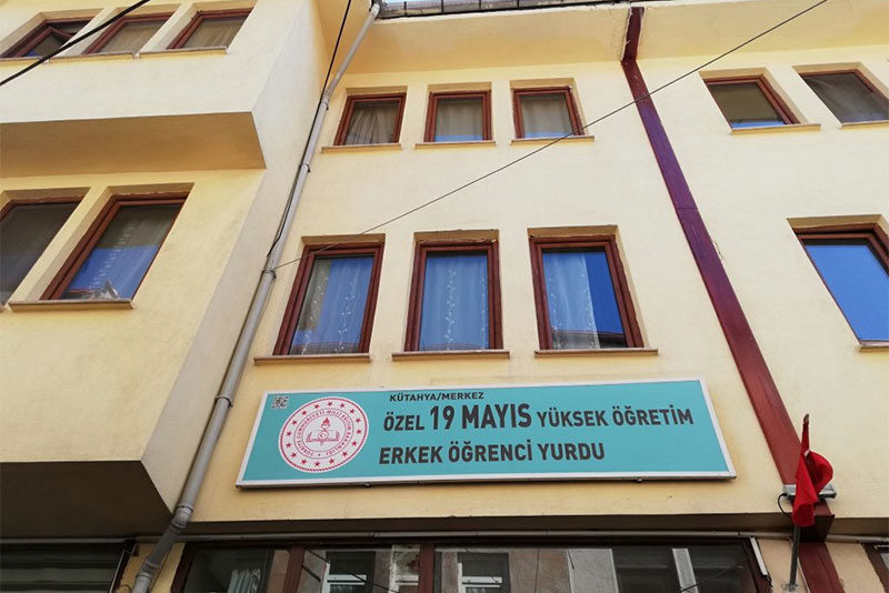 ÖZEL 19 MAYIS ERKEK ÖĞRENCİ YURDU