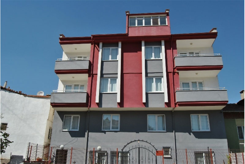 ARAT KIZ ÖĞRENCİ APARTLARI