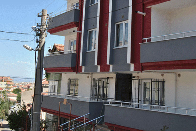 ARAT KIZ ÖĞRENCİ APARTLARI