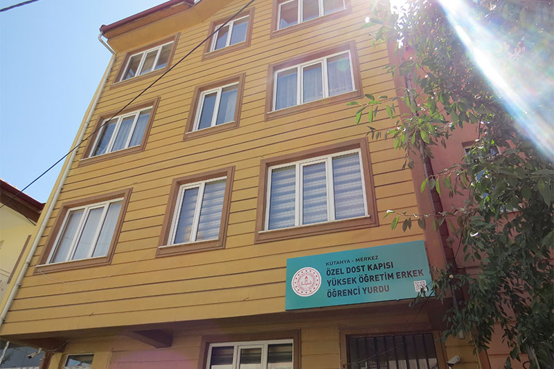 ÖZEL DOST KAPISI ERKEK ÖĞRENCİ YURDU