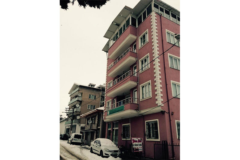 UŞAK GÜLSÜM ALKAN KIZ ÖĞRENCİ YURDU