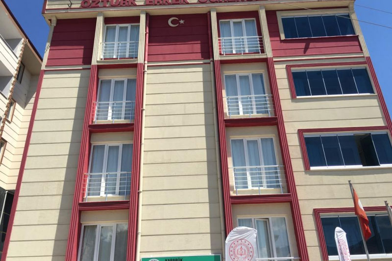 ÖZEL ÖZTÜRK YÜKSEKÖĞRETİM ERKEK ÖĞRENCİ YURDU