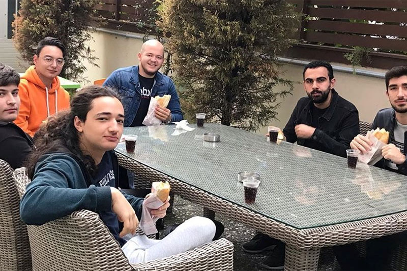 ÖZEL RENGARENK ÖĞRENCİ YURDU