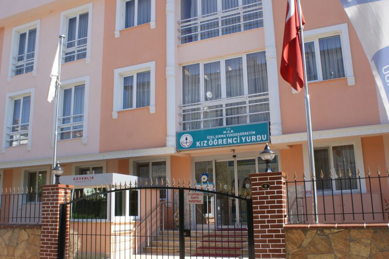 ÖZEL SIRMA YÜKSEKÖĞRETİM KIZ ÖĞRENCİ YURDU