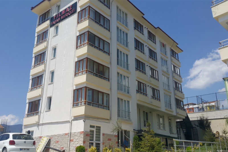 YILMAZ ERKEK YAŞAM MERKEZİ