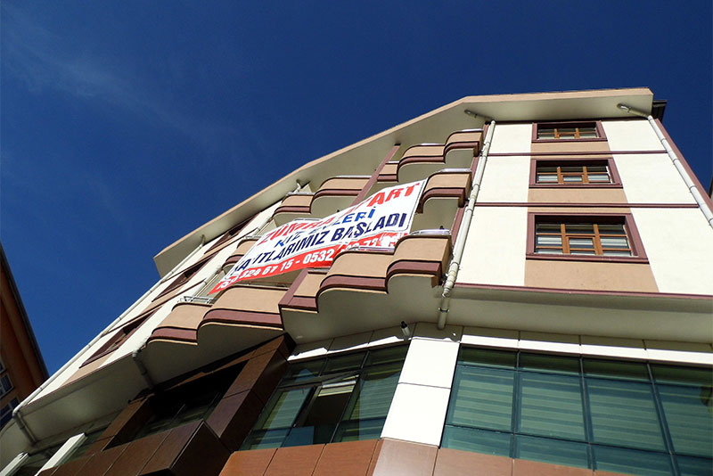 ZÜMRA KIZ APARTI